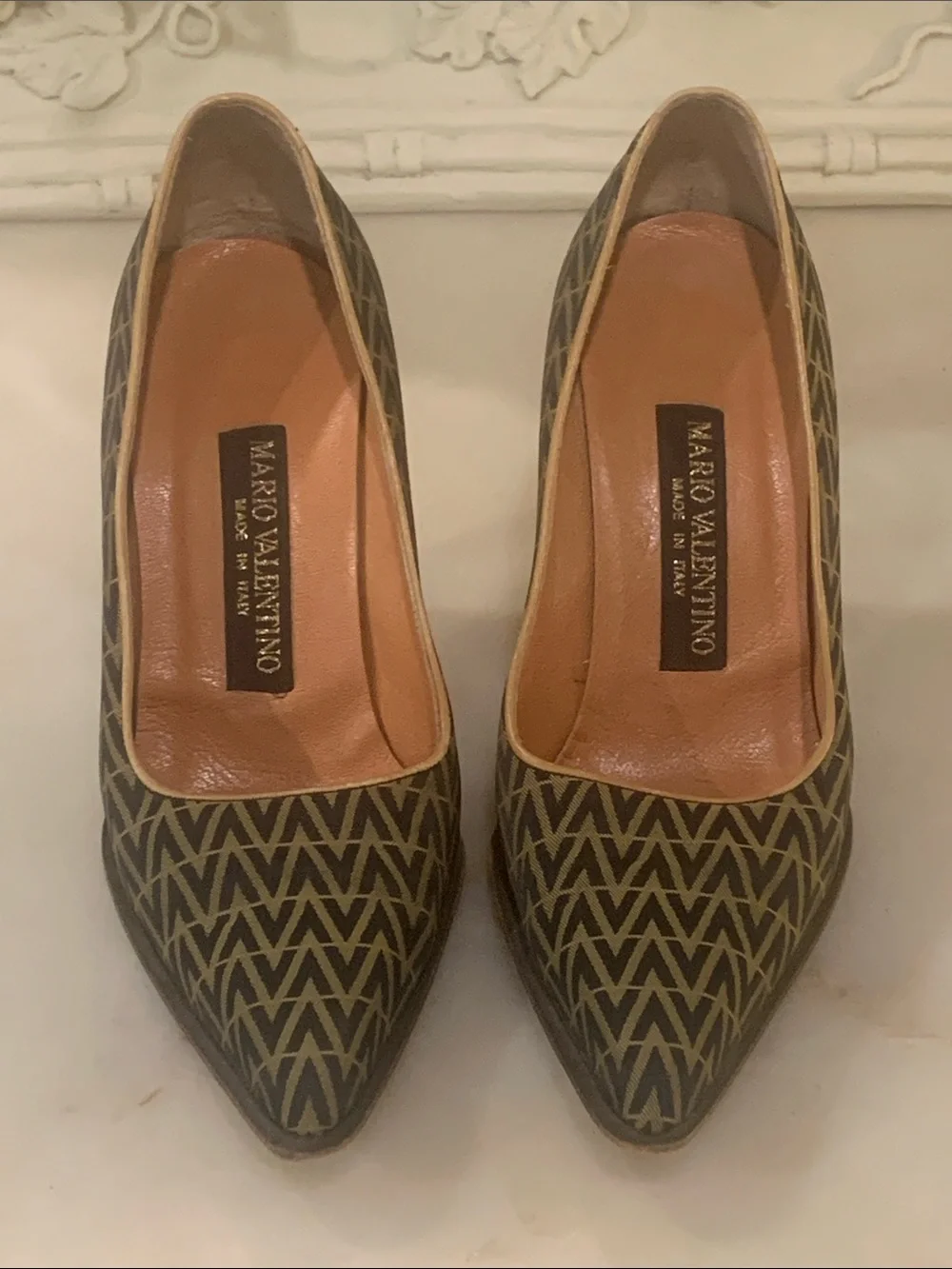 Mario Valentino good bin1